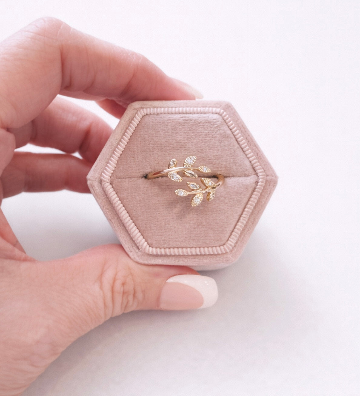 Ivy Twist Adjustable Ring- Gold